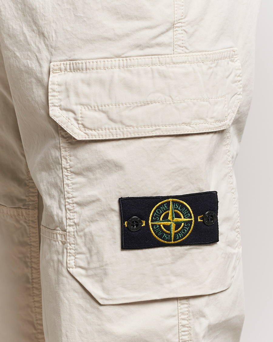 Uomini | Pantaloni | Stone Island | Stretch Cotton Gabardine Cargo Pants Plaster