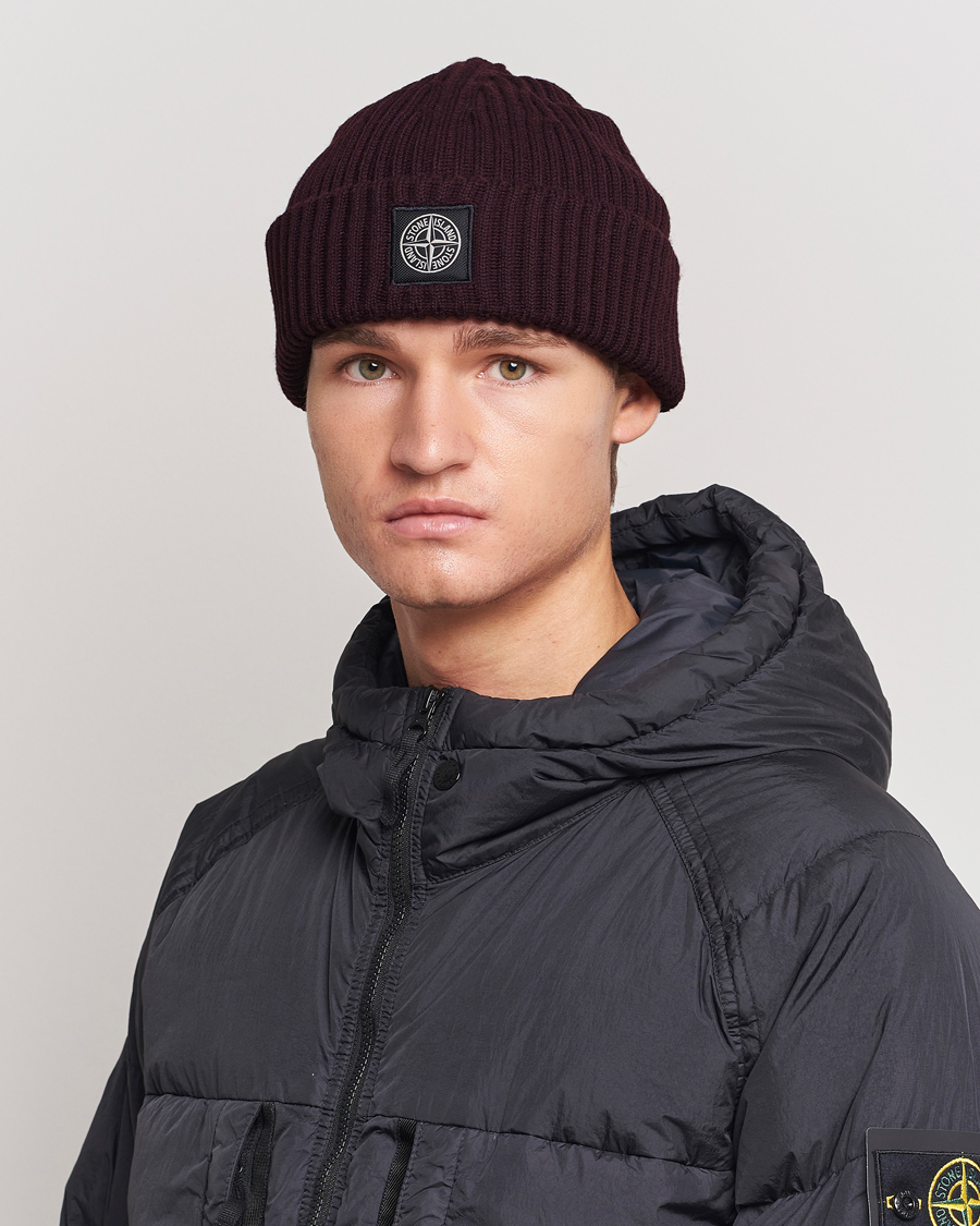 Uomini | Stone Island Full Rib Wool Beanie Dark Burgundy | Stone Island | Full Rib Wool Beanie Dark Burgundy