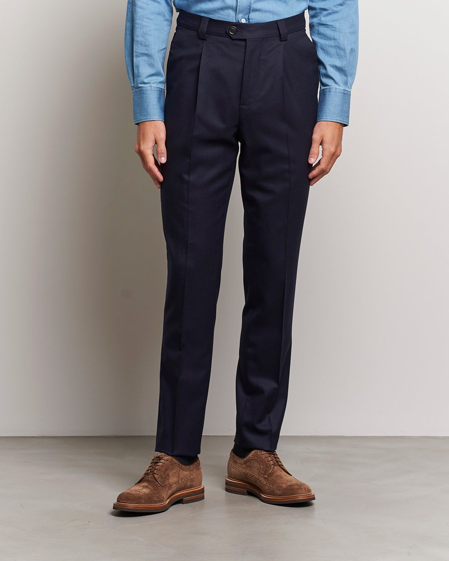 Uomini | Pantaloni | Brunello Cucinelli | Slim Fit Pleated Flannel Trousers Navy