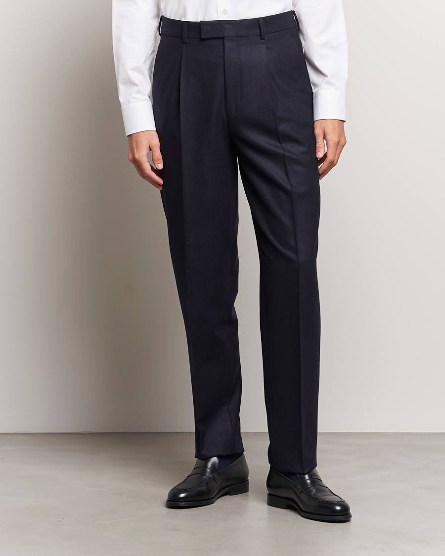 Uomini | Pantaloni | Zegna | Pleated Flannel Trousers Navy