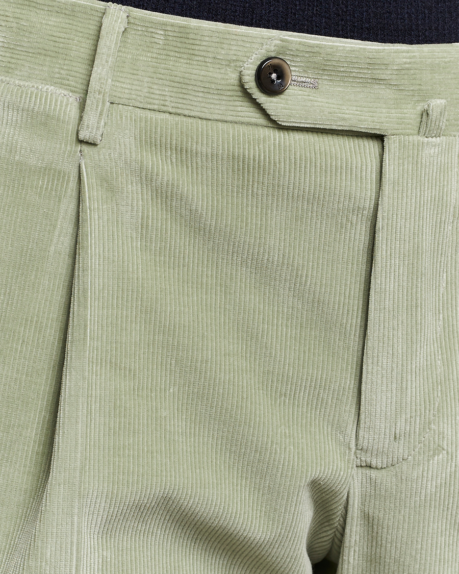 Uomini | Pantaloni | PT01 | Slim Fit Pleated Corduroy Trousers Mint
