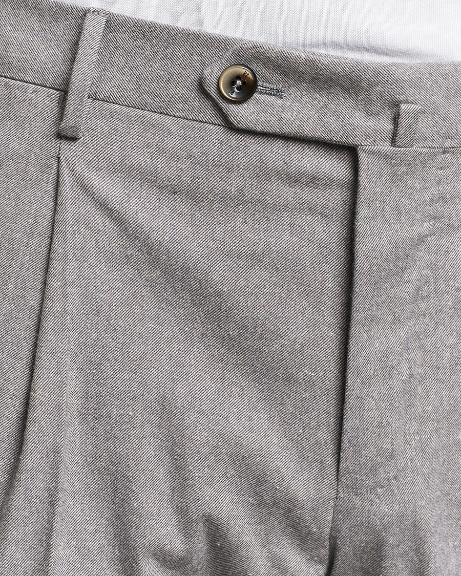 Uomini | Pantaloni | PT01 | Slim Fit Pleated Cotton Flannel Trousers Light Grey