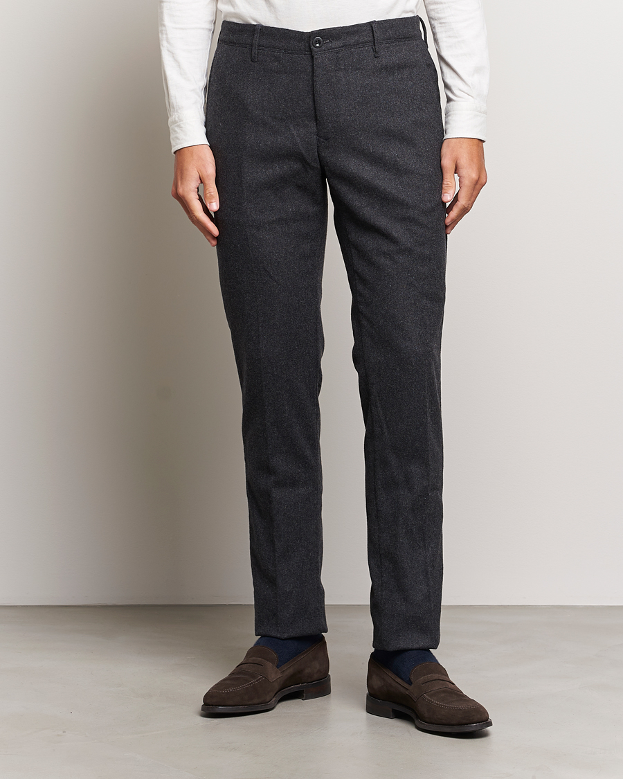 Uomini | Pantaloni | Incotex | Slim Fit Washed Flannel Stretch Slacks Dark Grey
