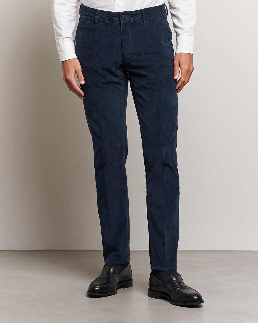 Uomini | Pantaloni | Incotex | Slim Fit Leisure Cord Slacks Navy