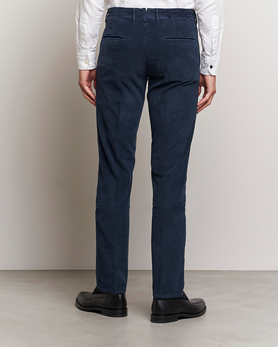 Uomini | Pantaloni | Incotex | Slim Fit Leisure Cord Slacks Navy