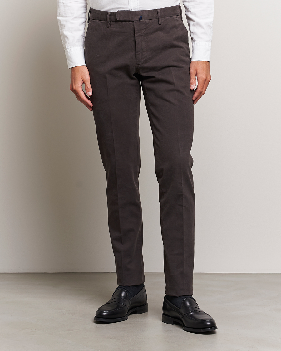 Uomini | Pantaloni | Incotex | Slim Fit Cotton Stretch Chinos Dark Brown