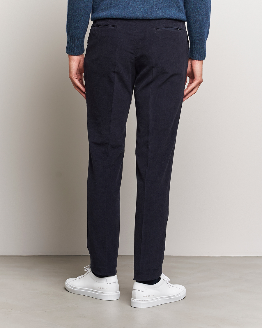 Uomini | Pantaloni | Incotex | Slim Fit Soft Corduroy Trousers Navy