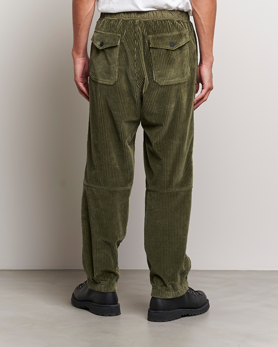 Uomini | Pantaloni | Moncler Grenoble | Tech Panel Corduroy Trousers Olive