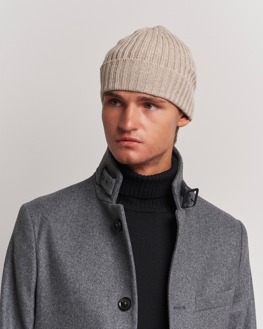 Uomini | Piacenza Cashmere Ribbed Cashmere Beanie Light Beige | Piacenza Cashmere | Ribbed Cashmere Beanie Light Beige