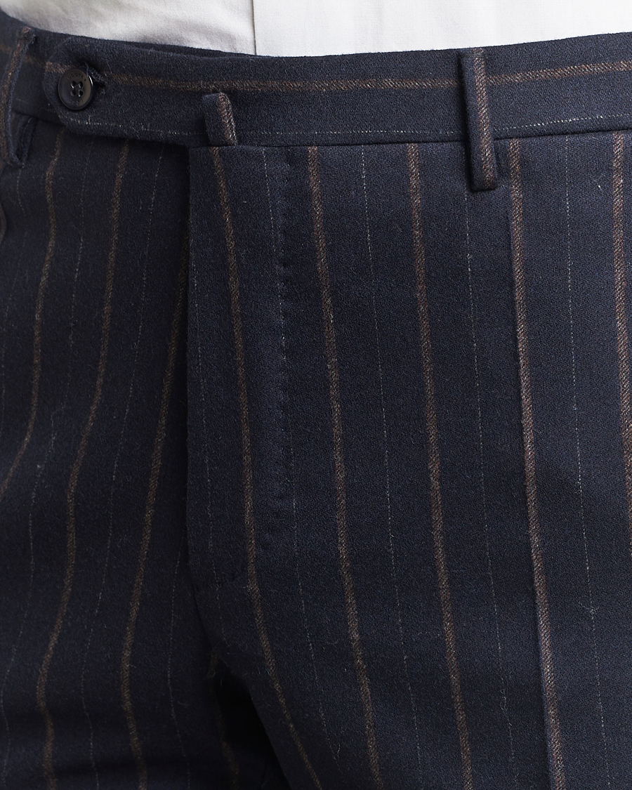 Uomini | Pantaloni | Incotex | Wool/Cashmere Stretch Pinstripe Trousers Navy