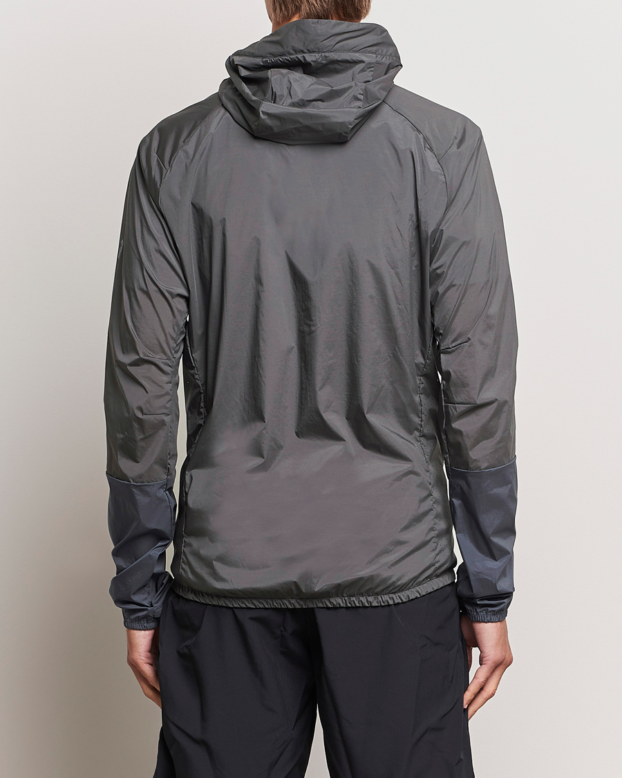 Uomini | Giacche | Peak Performance | Vislight Wind Jacket Motion Grey/Omber Blue