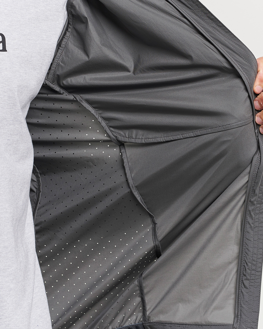 Uomini | Giacche | Peak Performance | Vislight Wind Jacket Motion Grey/Omber Blue