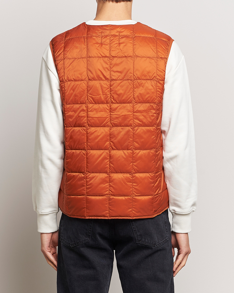 Uomini | Giacche | TAION | V-Neck Lightweight Down Vest Brick Orange