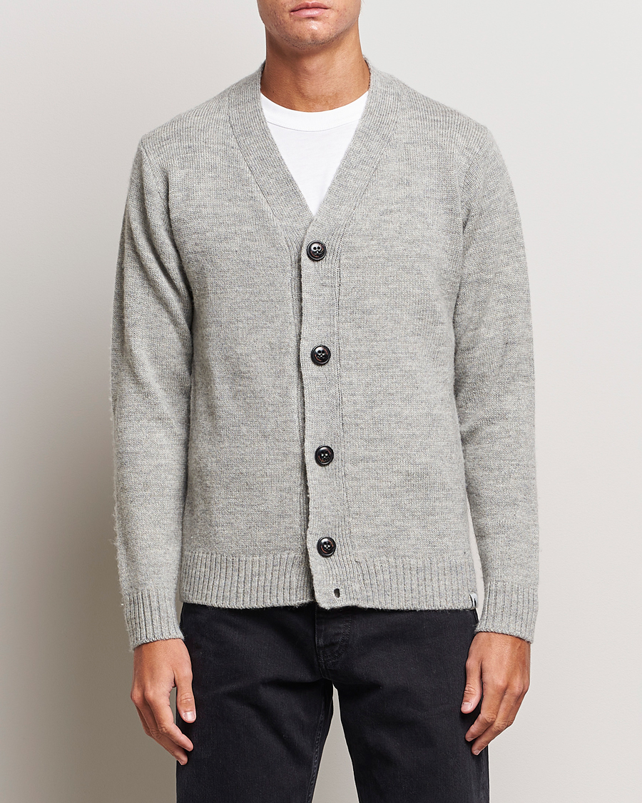 Uomini | Maglieria | Peregrine | Maker's Stitch Merino Cardigan Light Grey