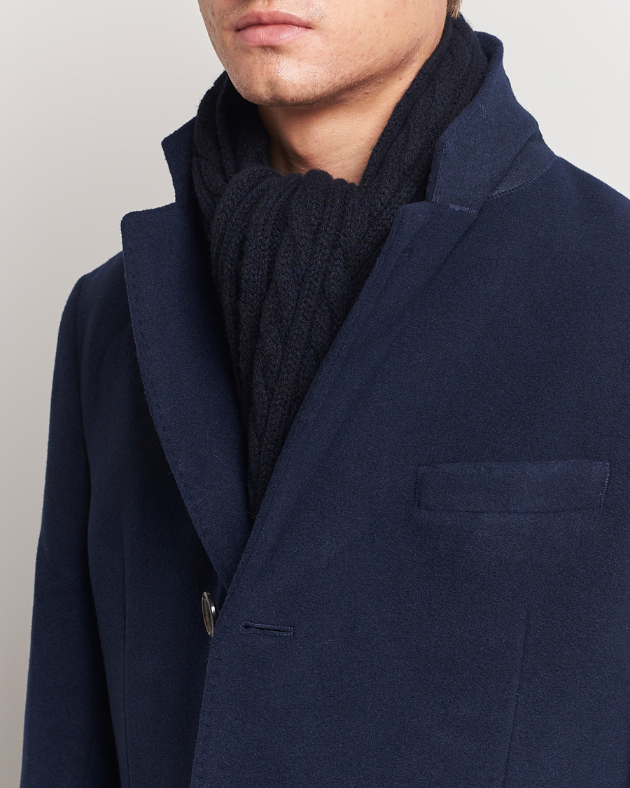 Uomini | Sunspel Lambswool Cable Scarf Dark Navy | Sunspel | Lambswool Cable Scarf Dark Navy