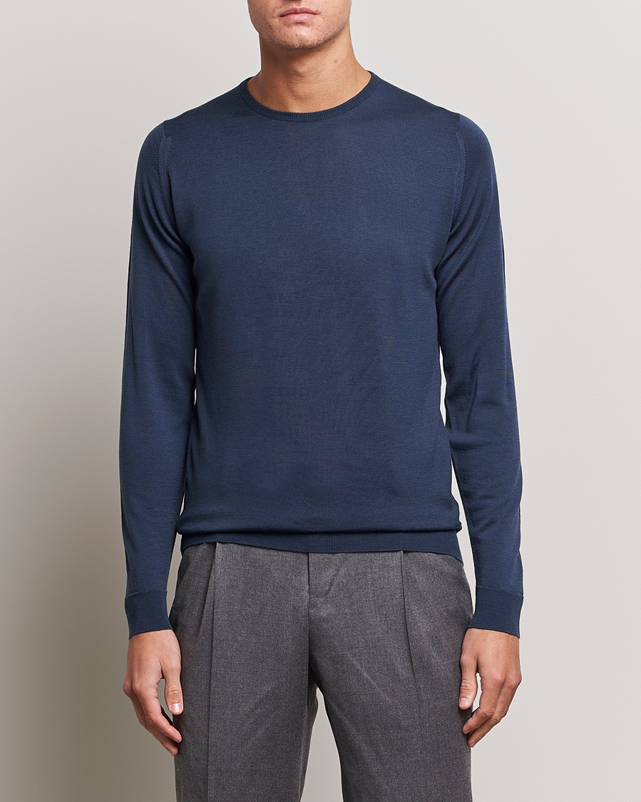 Uomini | Maglieria | John Smedley | Lundy Extra Fine Merino Crew Neck Smoke Blue