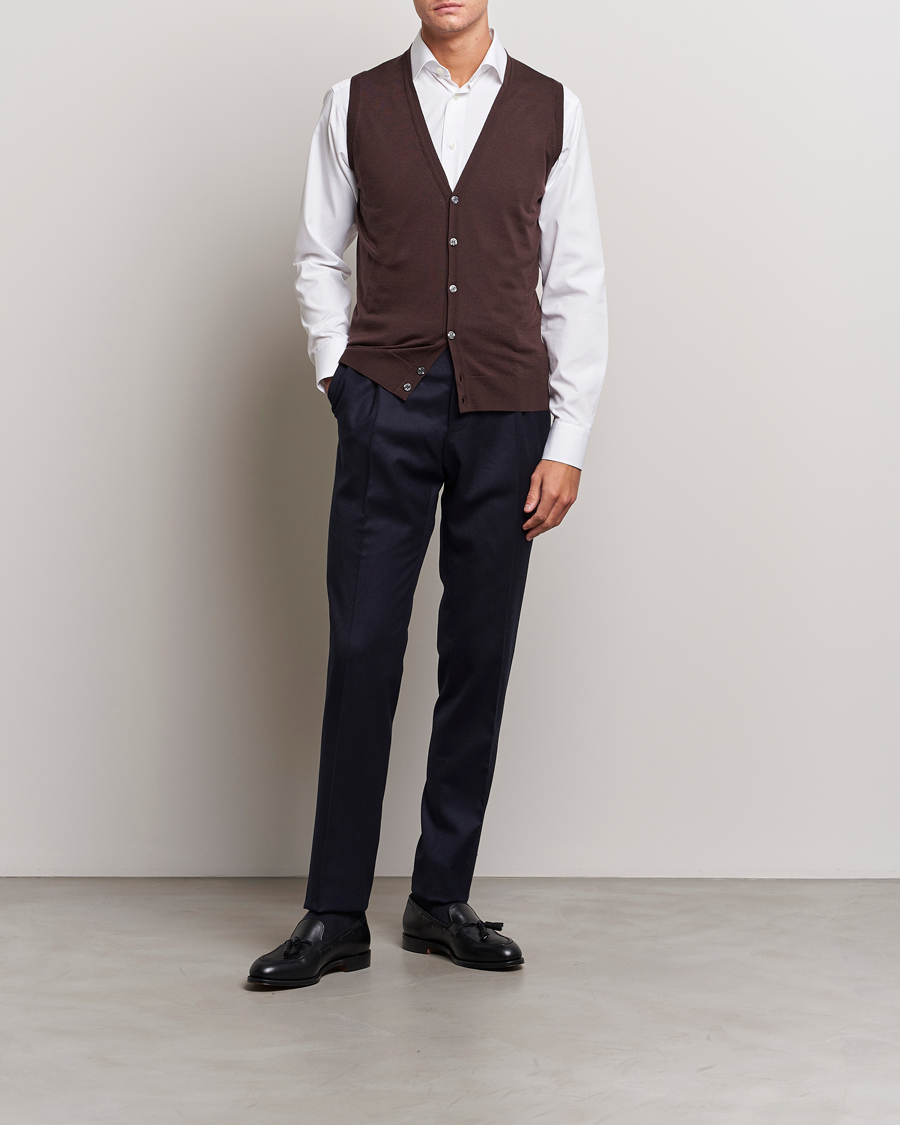Uomini | Maglieria | John Smedley | Huntswood Slim Fit Waistcoat Truffle Brown