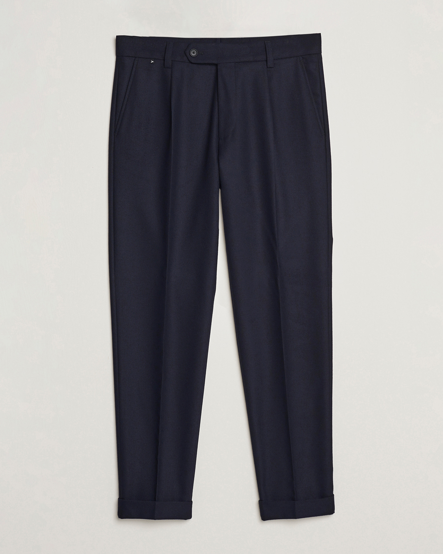 Uomini | Pantaloni | BOSS BLACK | Perin Tech Flannel Pleated Trousers Dark Blue