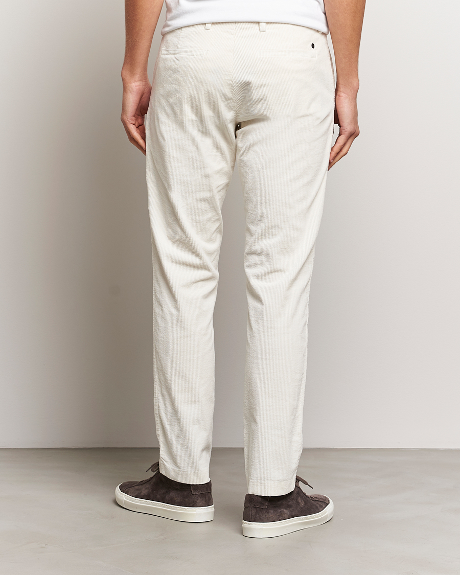 Uomini | Pantaloni | NN07 | Theo Regular Fit Corduroy Chinos Off White