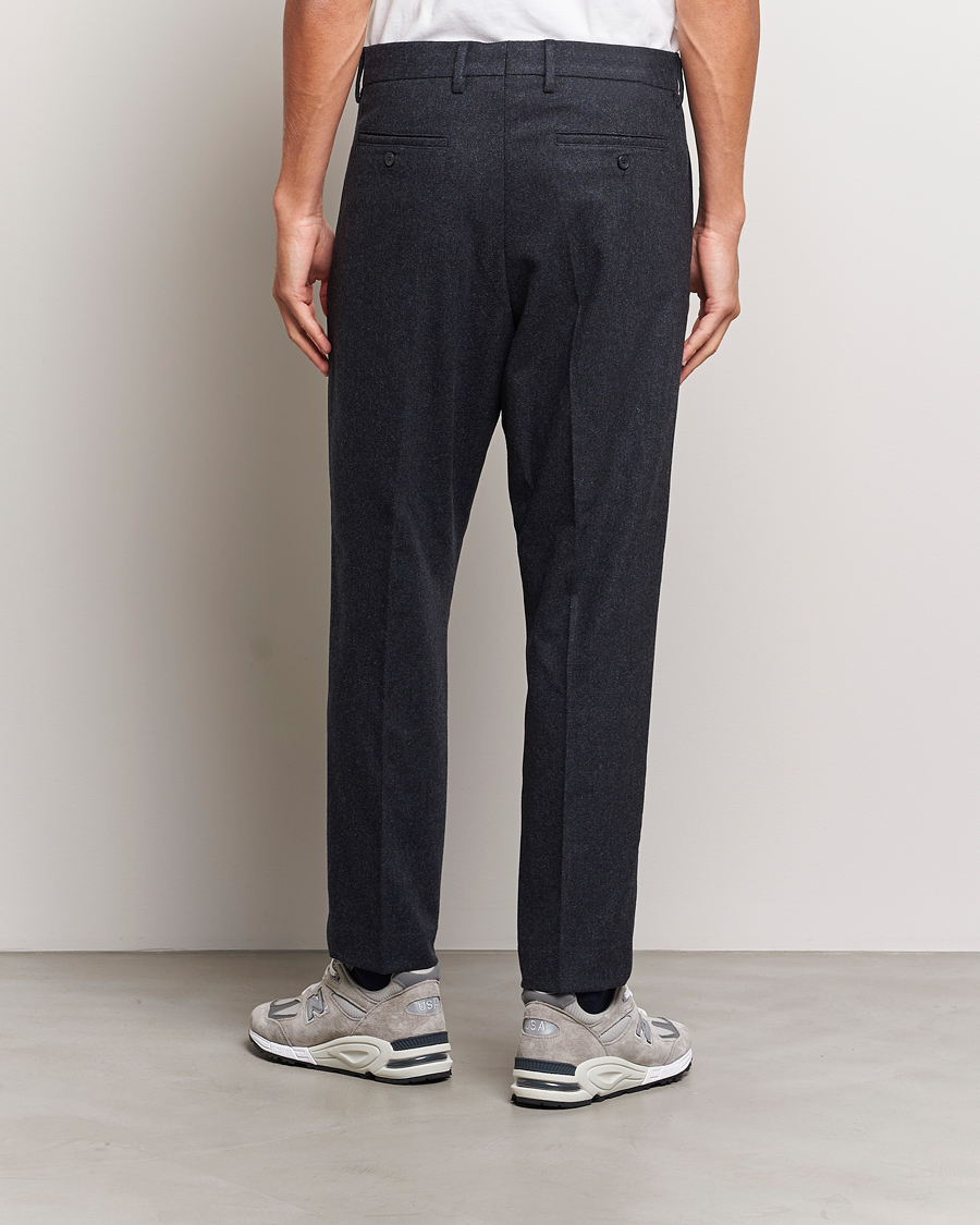 Uomini | Pantaloni | NN07 | Bill Brushed Flannel Pleated Trousers Navy Blue