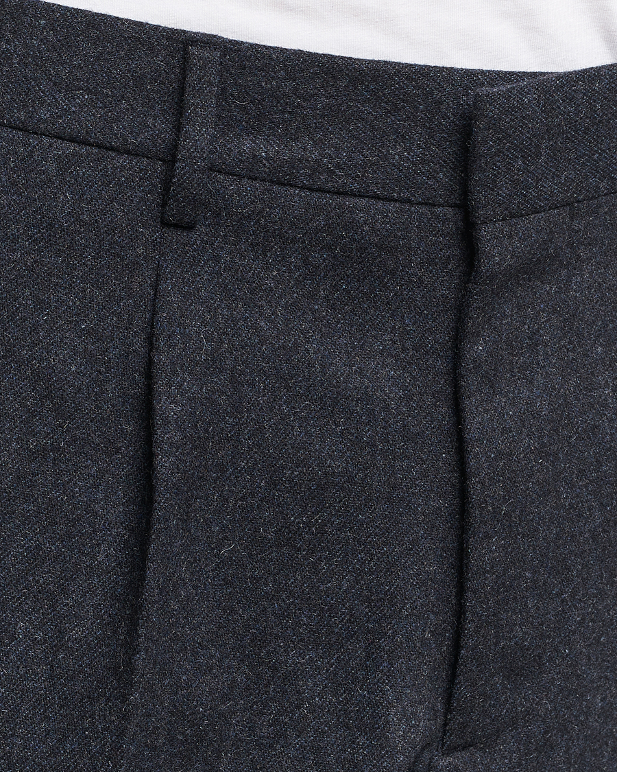 Uomini | Pantaloni | NN07 | Bill Brushed Flannel Pleated Trousers Navy Blue