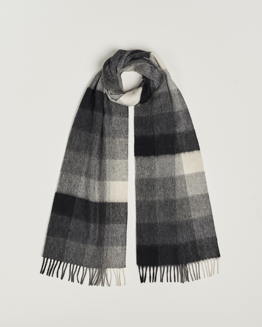 Uomini | Amanda Christensen Merino Wool Block Check Scarf Black/Grey | Amanda Christensen | Merino Wool Block Check Scarf Black/Grey