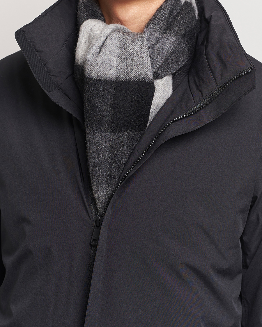 Uomini | Amanda Christensen Merino Wool Block Check Scarf Black/Grey | Amanda Christensen | Merino Wool Block Check Scarf Black/Grey