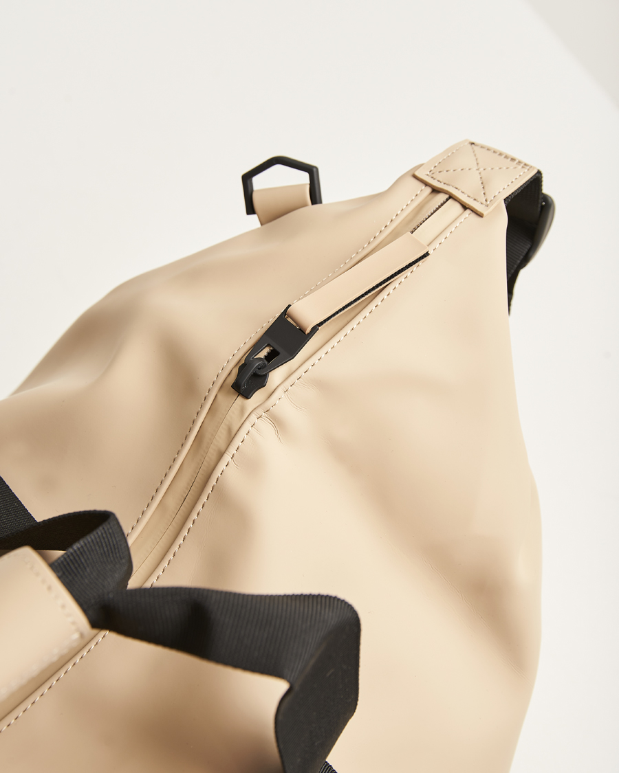 Uomini | RAINS Hilo Weekendbag Sand | RAINS | Hilo Weekendbag Sand