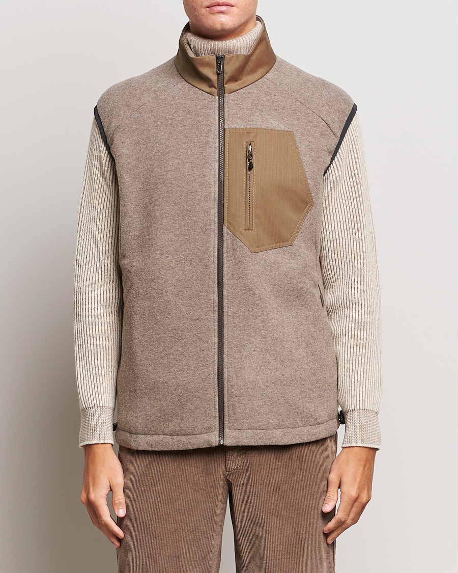 Uomini | Giacche | SEASE | Explorer Cashmere Fleece Vest Oyster