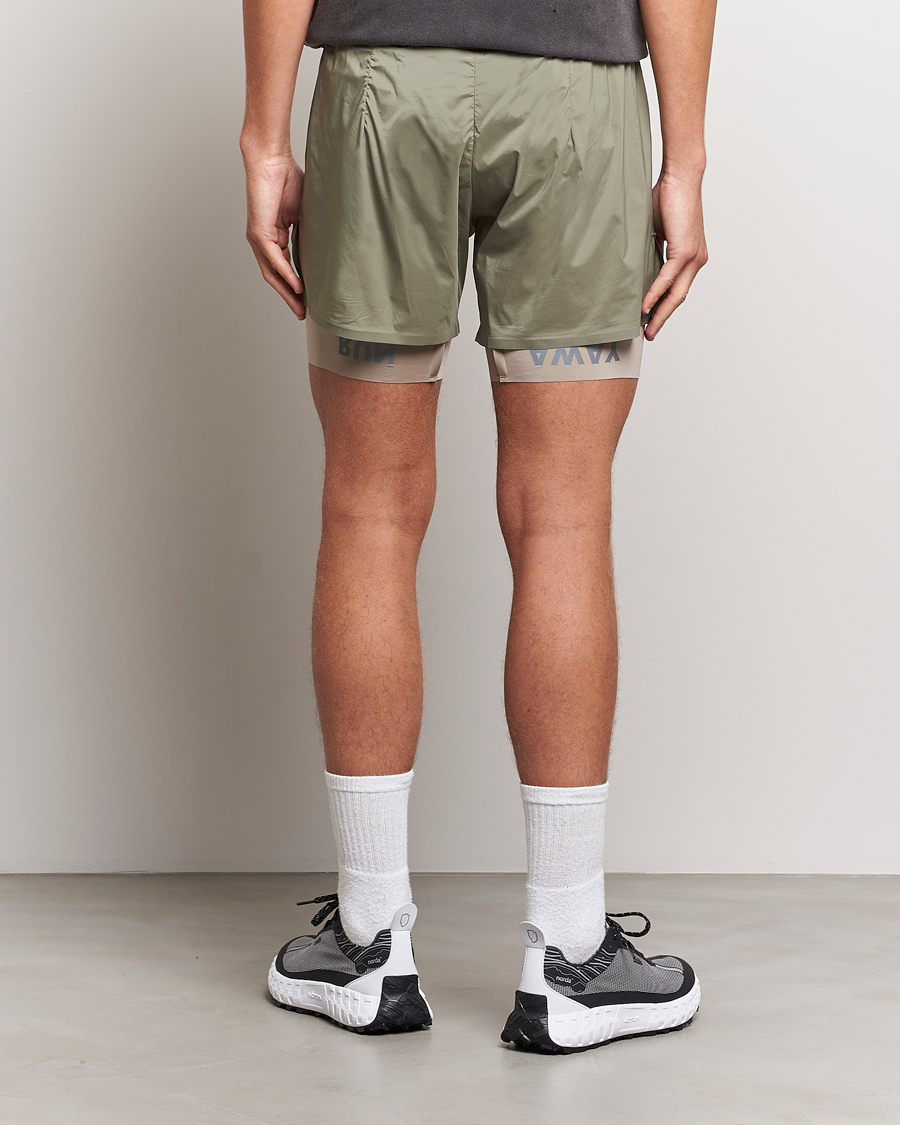 Uomini | Pantaloncini | Satisfy | TechSilk 8 Inch Shorts Vetiver