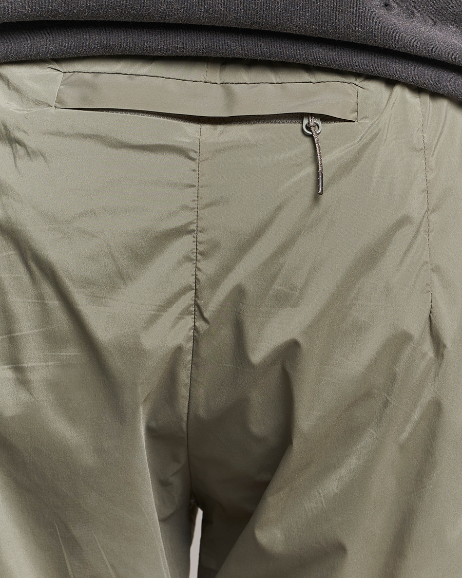 Uomini | Pantaloncini | Satisfy | TechSilk 8 Inch Shorts Vetiver