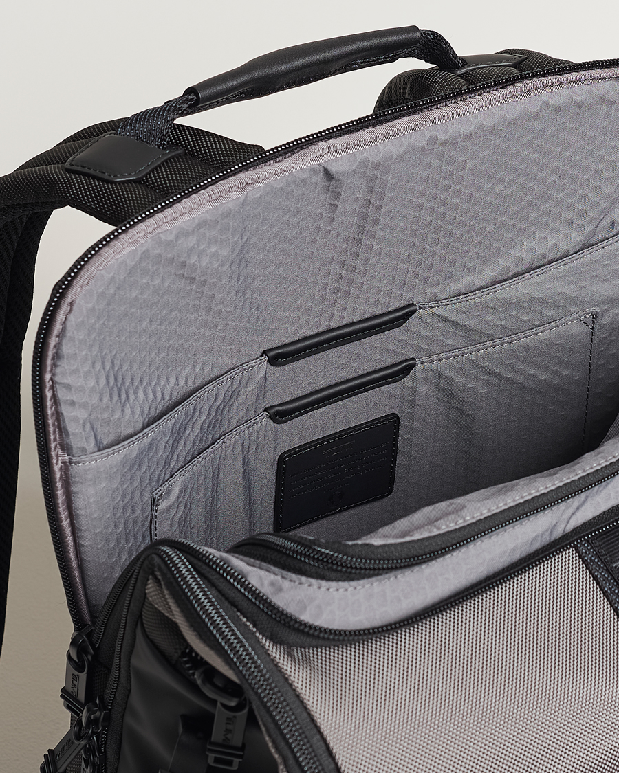 Uomini | TUMI Alpha Bravo Logistics Backpack Charcoal | TUMI | Alpha Bravo Logistics Backpack Charcoal