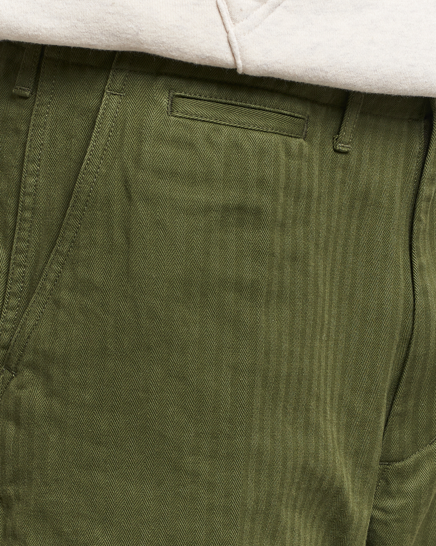 Uomini | Pantaloni | BEAMS PLUS | MIL Herringbone Trousers Olive