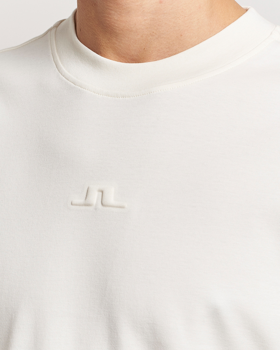 Uomini | T-shirt | J.Lindeberg | Adnan Logo Mock Neck T-Shirt Cloud White