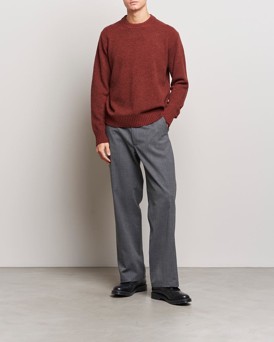 Uomini | Maglieria | A Day's March | Marlow Lambswool Crew Zinfandel