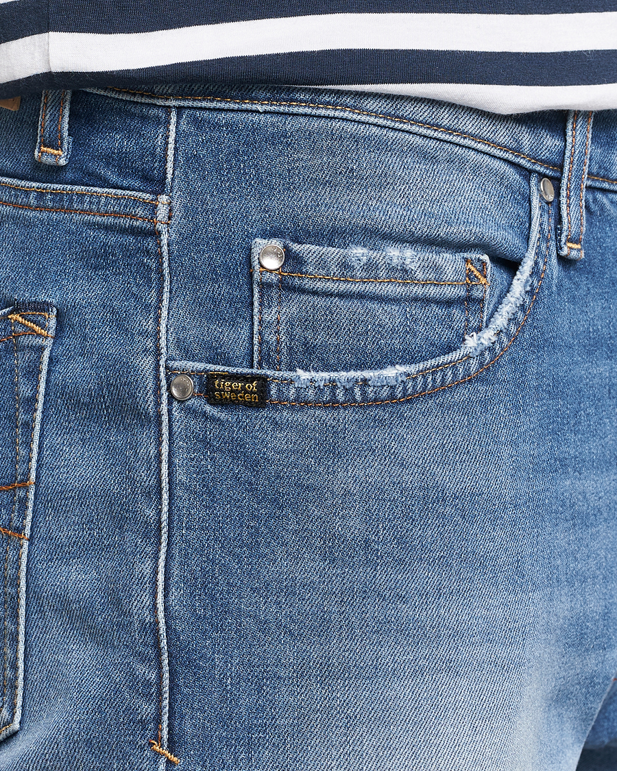 Uomini | Jeans | Tiger of Sweden | Pistolero Stretch Cotton Jeans Light Blue