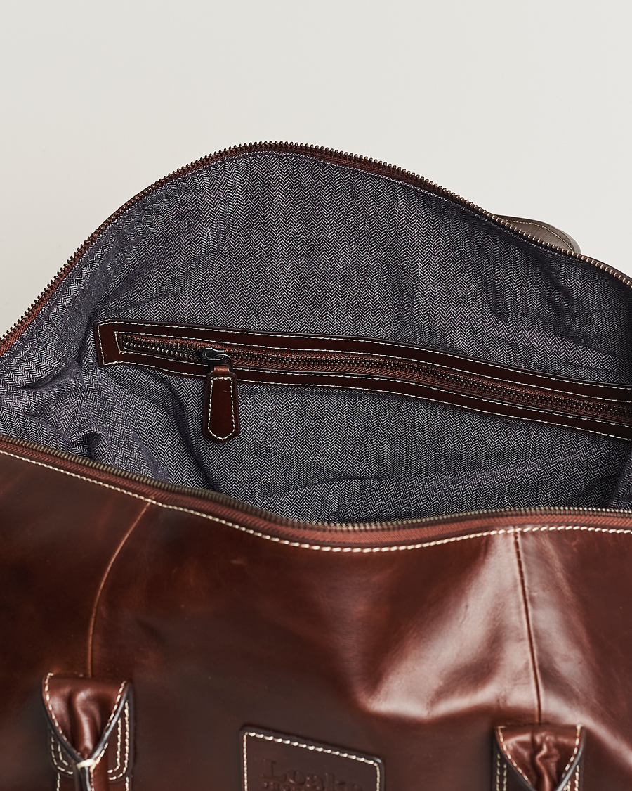 Uomini | Borse | Loake Shoemakers | Balmoral Veg Tanned Leather Overnight Bag Brown