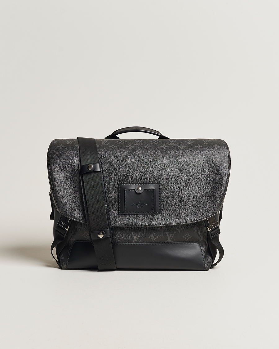 Uomini | Louis Vuitton Pre-Owned Messenger Voyager MM Bag Monogram Eclipse | Louis Vuitton Pre-Owned | Messenger Voyager MM Bag Monogram Eclipse