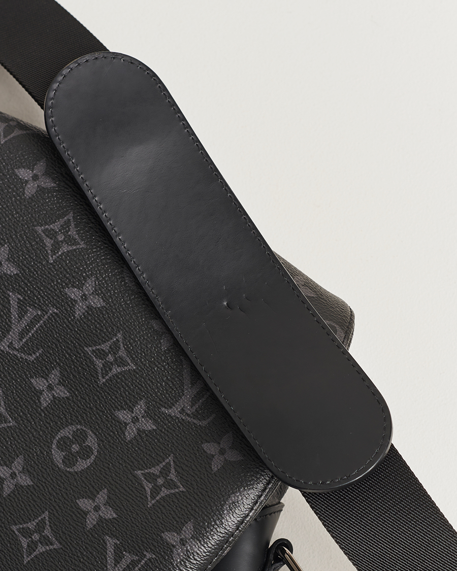 Uomini | Louis Vuitton Pre-Owned Messenger Voyager MM Bag Monogram Eclipse | Louis Vuitton Pre-Owned | Messenger Voyager MM Bag Monogram Eclipse