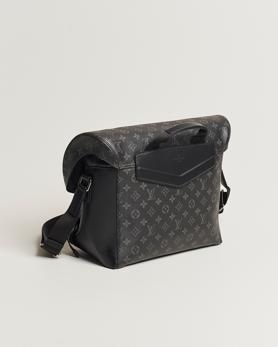 Uomini | Louis Vuitton Pre-Owned Messenger Voyager MM Bag Monogram Eclipse | Louis Vuitton Pre-Owned | Messenger Voyager MM Bag Monogram Eclipse