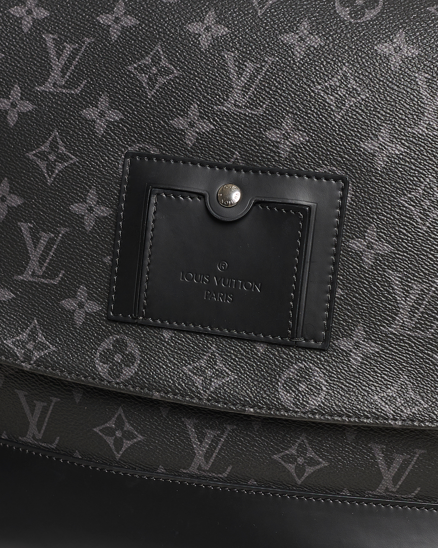 Uomini | Louis Vuitton Pre-Owned Messenger Voyager MM Bag Monogram Eclipse | Louis Vuitton Pre-Owned | Messenger Voyager MM Bag Monogram Eclipse