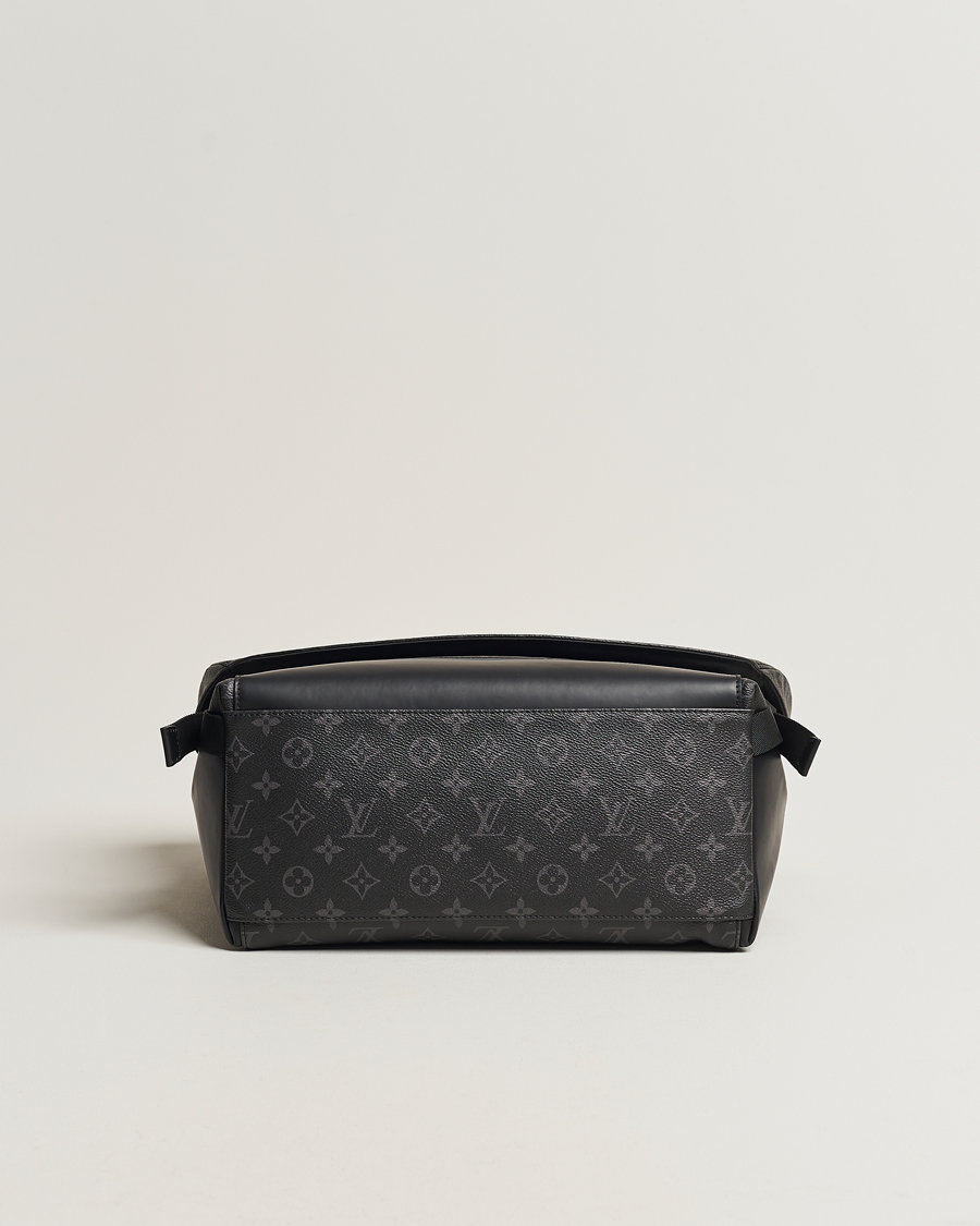 Uomini | Louis Vuitton Pre-Owned Messenger Voyager MM Bag Monogram Eclipse | Louis Vuitton Pre-Owned | Messenger Voyager MM Bag Monogram Eclipse