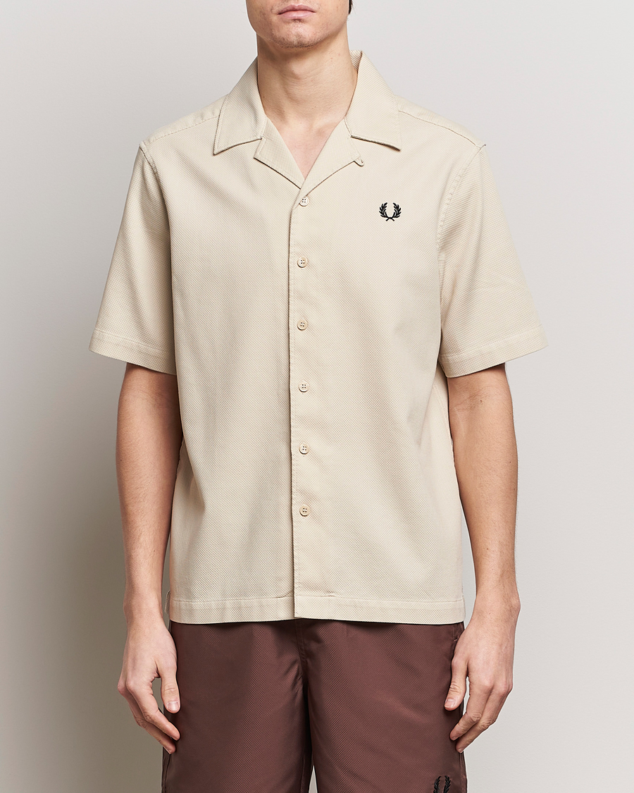 Uomini | Camicie | Fred Perry | Pique Textured Short Sleeve Shirt Oatmeal