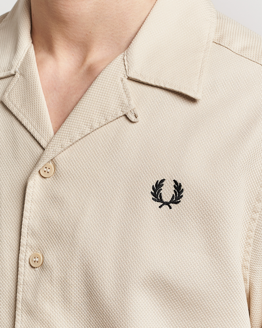 Uomini | Camicie | Fred Perry | Pique Textured Short Sleeve Shirt Oatmeal