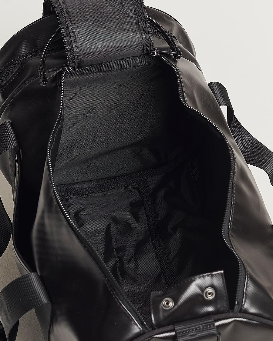 Uomini | Borse | Fred Perry | Tonal Classic Barrel Bag Black/Gold