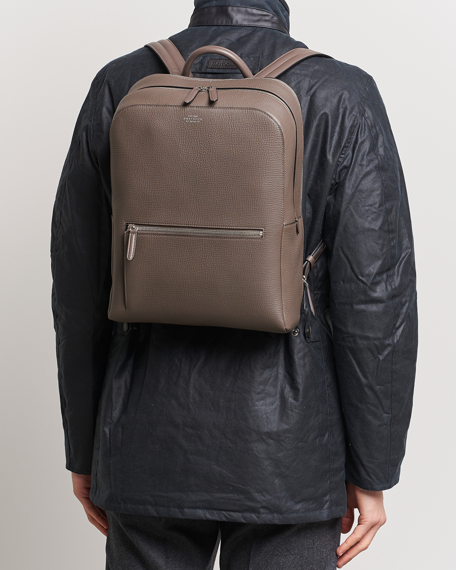 Uomini | Smythson Ludlow Zip Around Backpack Dark Taupe | Smythson | Ludlow Zip Around Backpack Dark Taupe