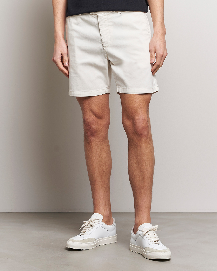 Uomini | Pantaloncini | Tiger of Sweden | Caid Cotton Chino Shorts Summer Snow