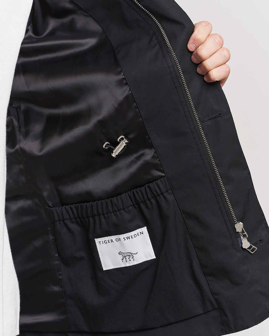 Uomini | Giacche | Tiger of Sweden | Bendrik Cotton Field Jacket Black