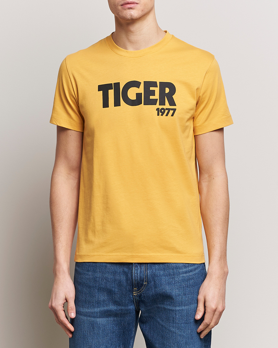 Uomini | T-shirt | Tiger of Sweden | Dillan Crew Neck T-Shirt Yellow