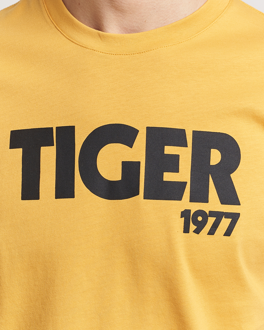 Uomini | T-shirt | Tiger of Sweden | Dillan Crew Neck T-Shirt Yellow